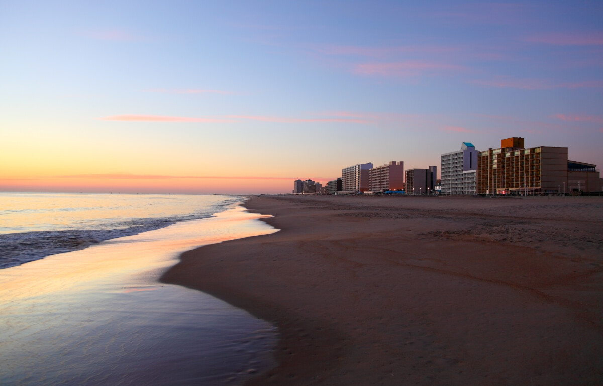 Is Virginia Beach a Good Place to Live? 10 pros and Cons to Consider before Calling this Coastal City Your Home